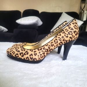 Ann Klein Akwatchit Leopard Print High Heels